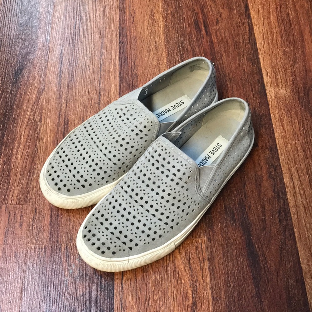 Steve Madden slip ons